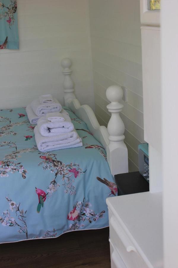 Hopgarden Glamping Luxury Shepherds Huts Wadhurst Extérieur photo