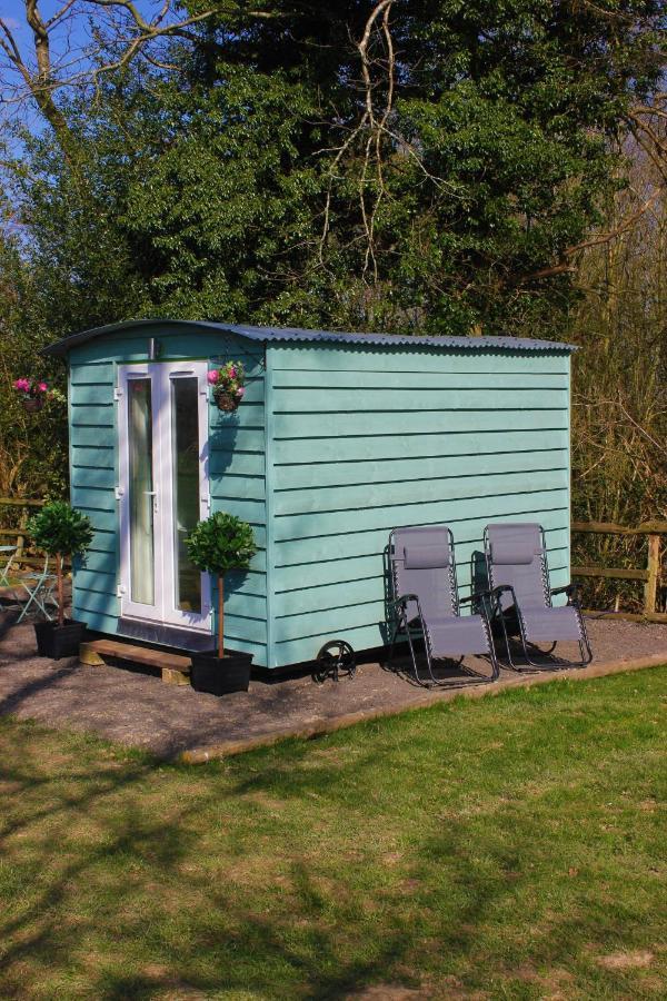Hopgarden Glamping Luxury Shepherds Huts Wadhurst Extérieur photo