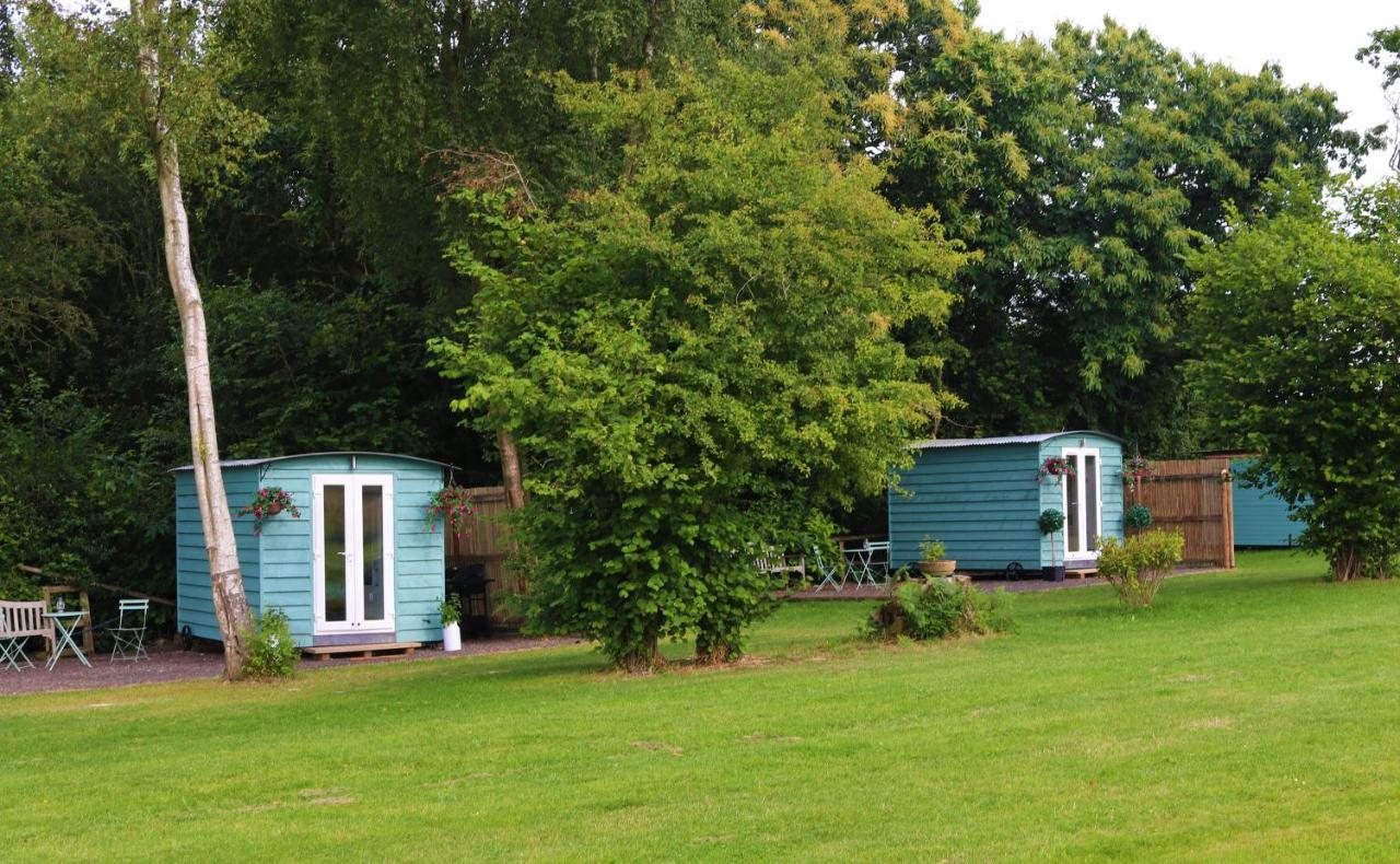 Hopgarden Glamping Luxury Shepherds Huts Wadhurst Extérieur photo