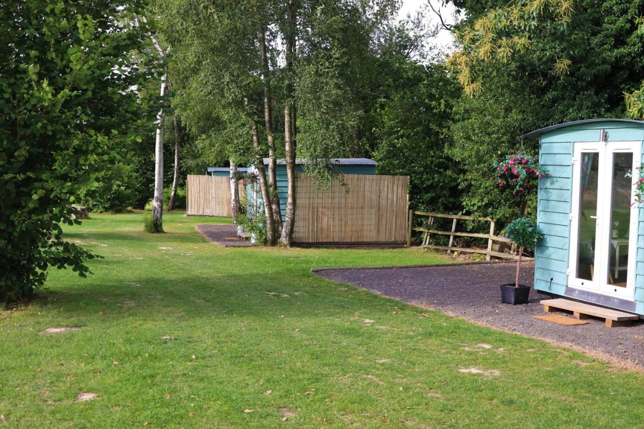 Hopgarden Glamping Luxury Shepherds Huts Wadhurst Extérieur photo