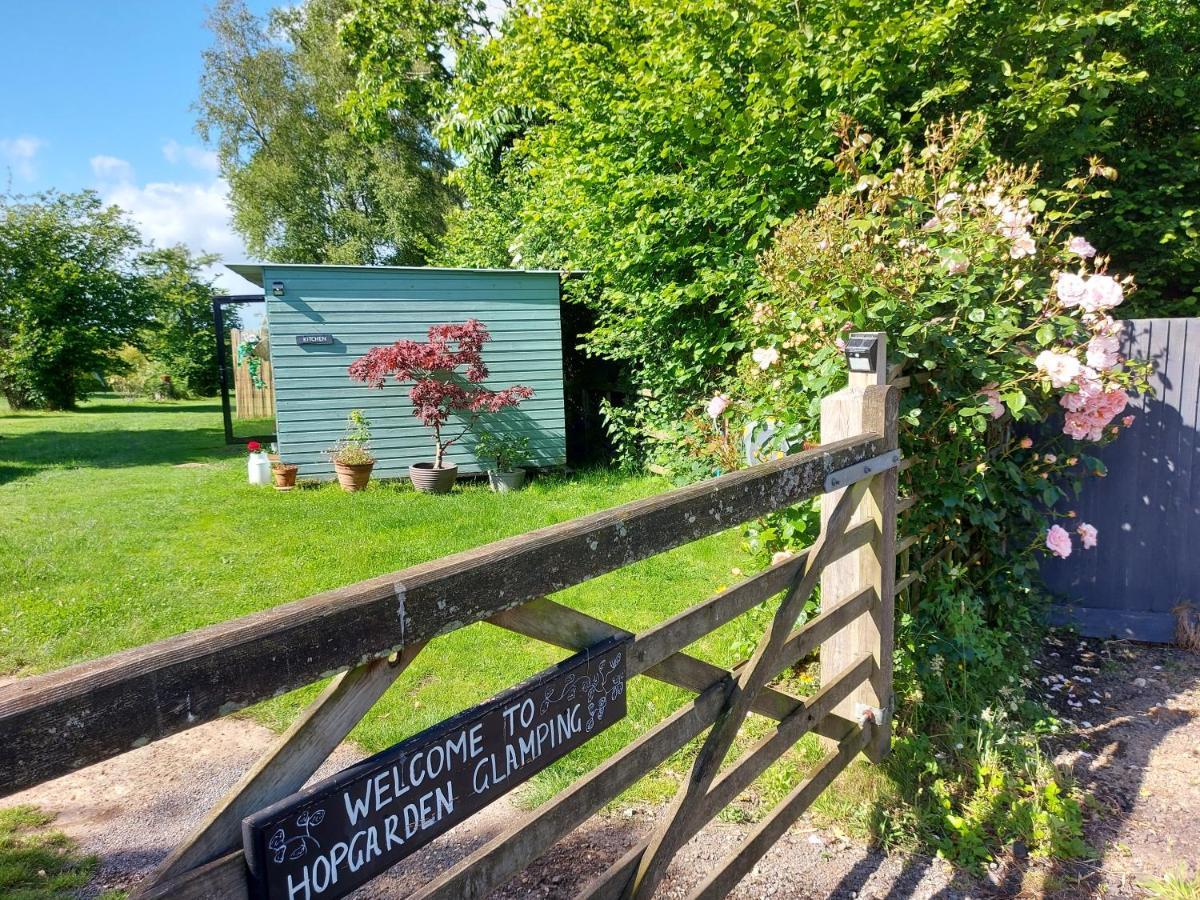 Hopgarden Glamping Luxury Shepherds Huts Wadhurst Extérieur photo