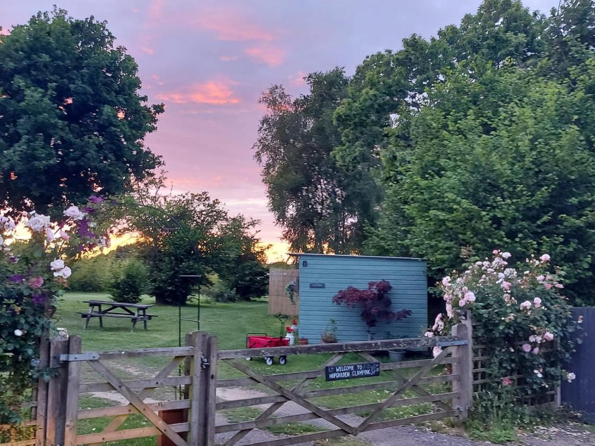 Hopgarden Glamping Luxury Shepherds Huts Wadhurst Extérieur photo